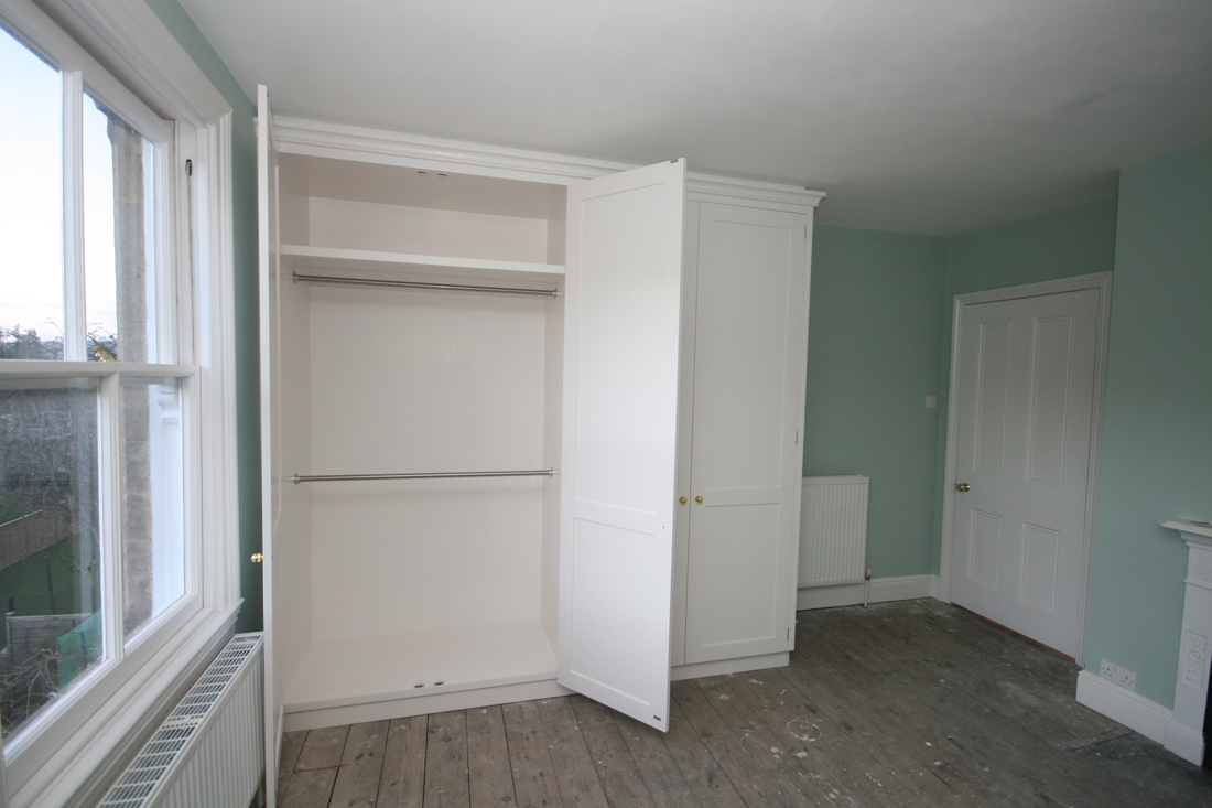 Back to Twin Bespoke Fitted Wardrobes main page