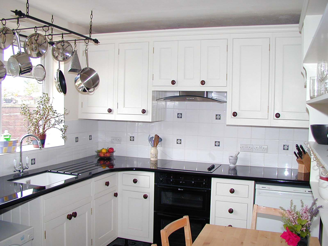 Back to Bespoke Shaker Kitchen with Acrylic-Stone Worktop main page