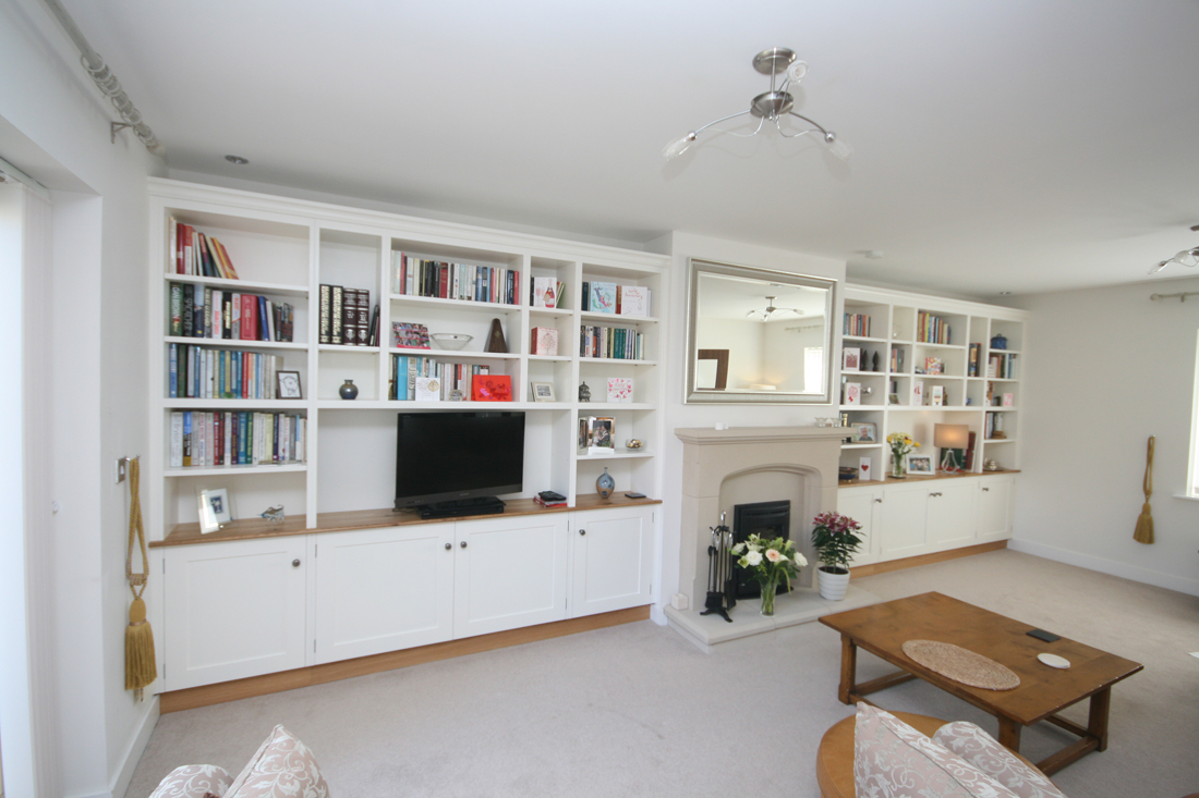 Next landscape picture of Twin Painted Alcove Units with TV, 0.6mb