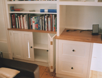 Painted Bespoke Home Office with Oak Desk, Enlargement 5 (0.6 mb)