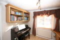 Office in Oak with Curved Desk and American Black Walnut Beading, Enlargement 4 (0.6 mb)