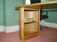 Oak Office with Surrounding Desk, Enlargement 4 (0.6 mb)