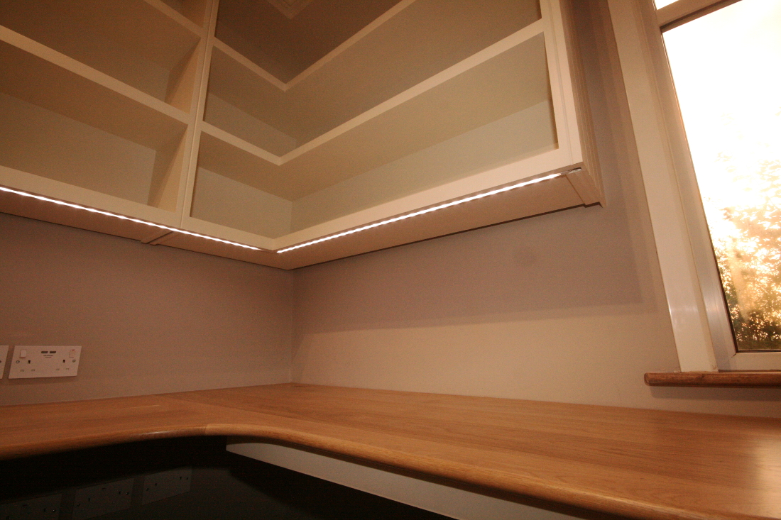 Back to Bespoke Hand Painted Home Office with Oak Desk, Bookshelves, Cupboards and Filing Cabinets main page.