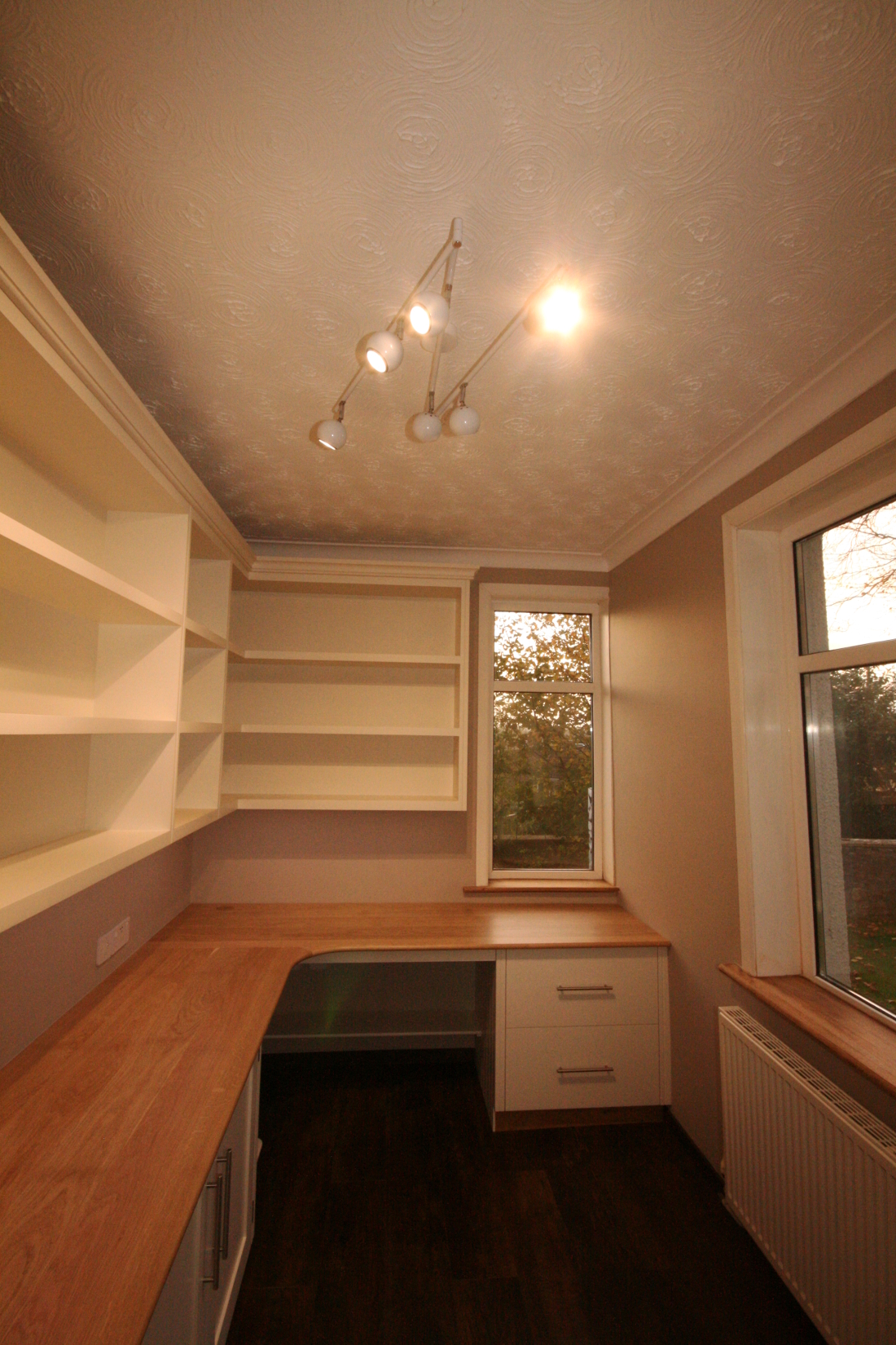 Back to Bespoke Hand Painted Home Office with Oak Desk, Bookshelves, Cupboards and Filing Cabinets main page.