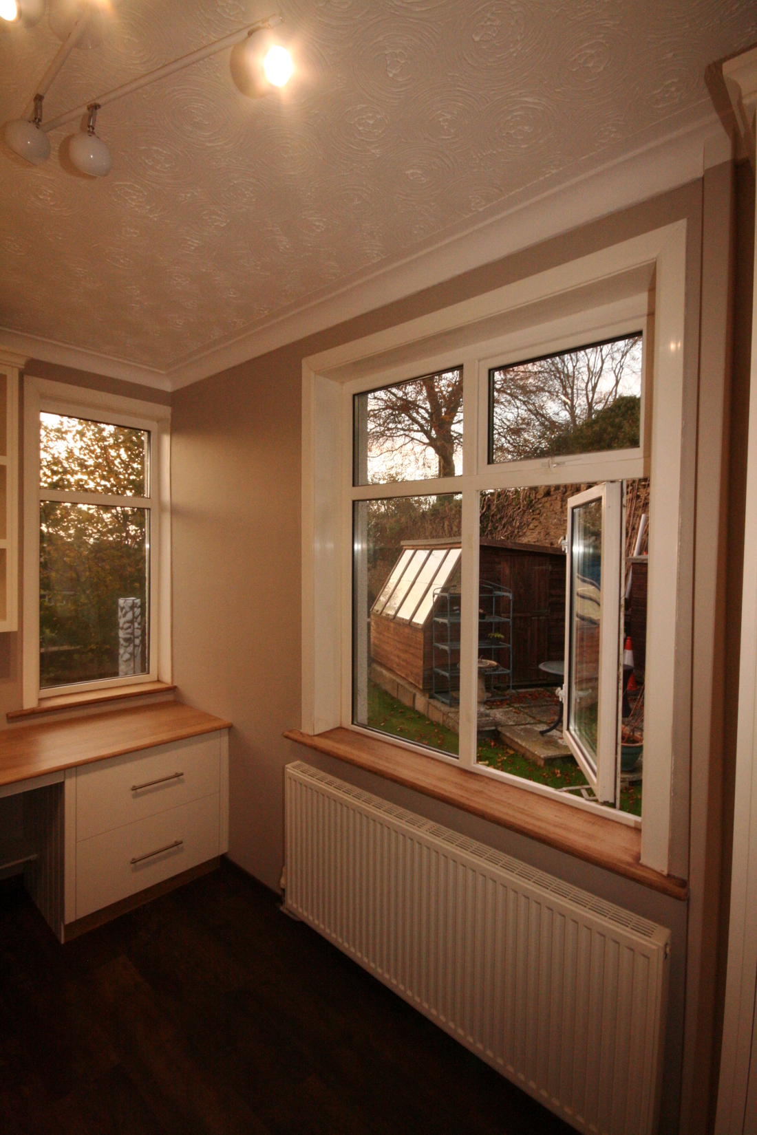 Back to Bespoke Hand Painted Home Office with Oak Desk, Bookshelves, Cupboards and Filing Cabinets main page.