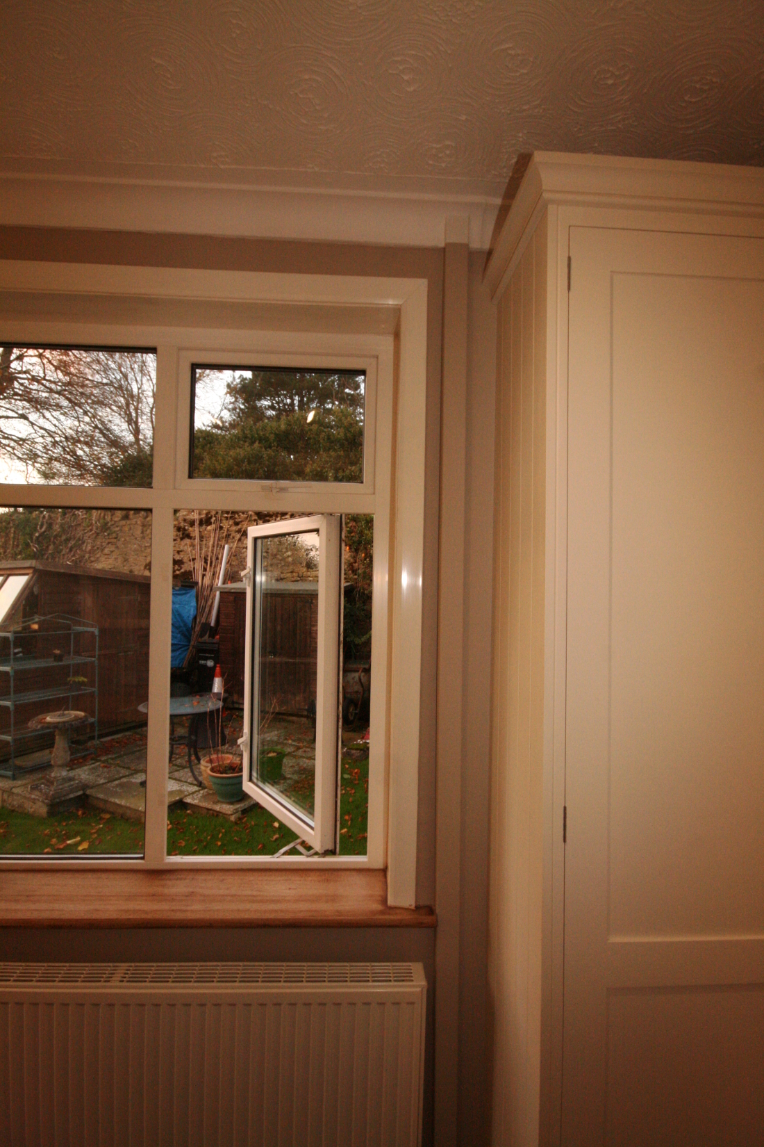 Back to Bespoke Hand Painted Home Office with Oak Desk, Bookshelves, Cupboards and Filing Cabinets main page.