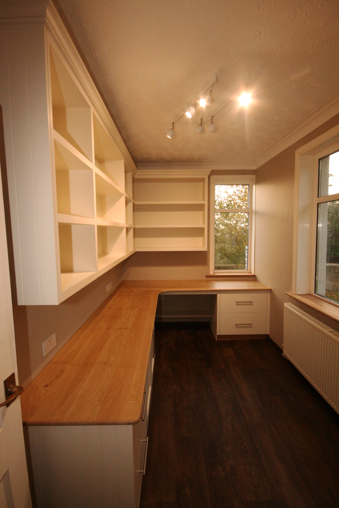 Back to Bespoke Hand Painted Home Office with Oak Desk, Bookshelves, Cupboards and Filing Cabinets main page.