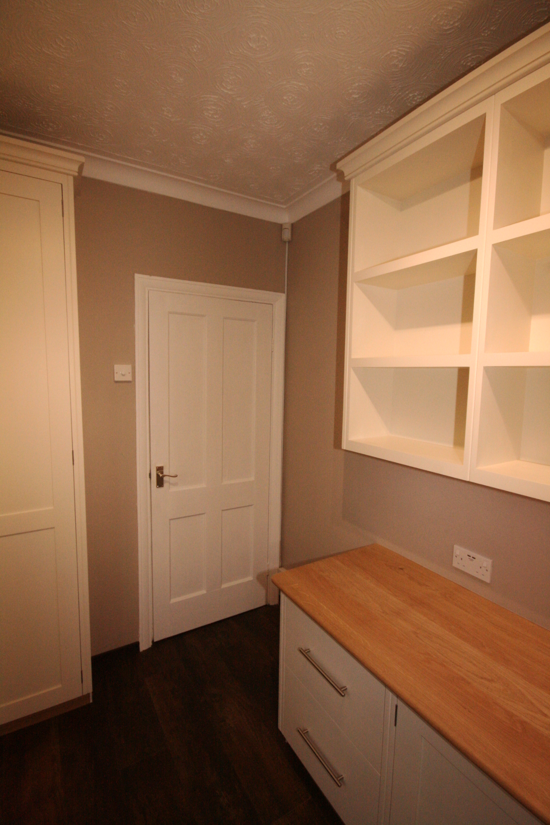 Back to Bespoke Hand Painted Home Office with Oak Desk, Bookshelves, Cupboards and Filing Cabinets main page.