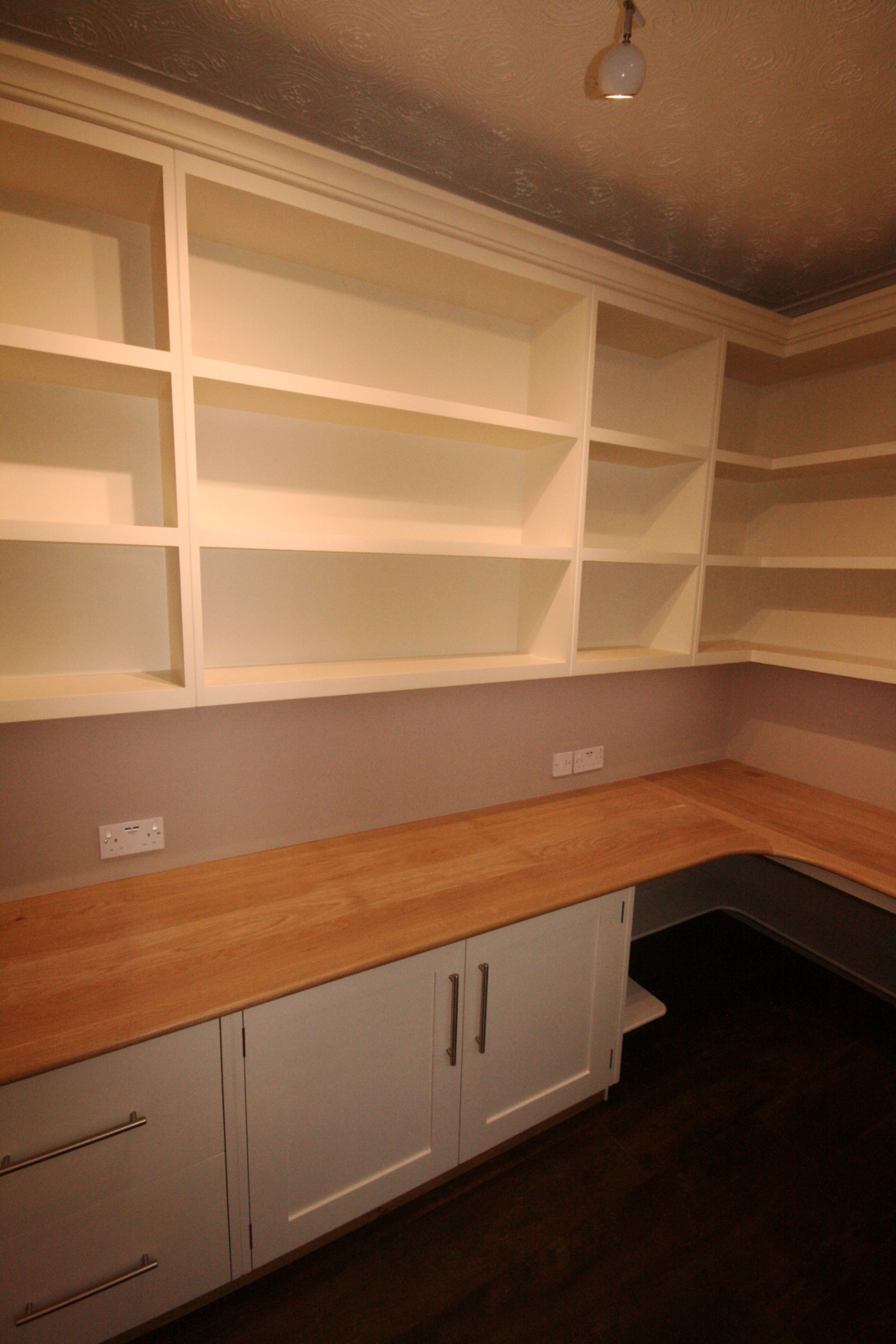 Back to Bespoke Hand Painted Home Office with Oak Desk, Bookshelves, Cupboards and Filing Cabinets main page.