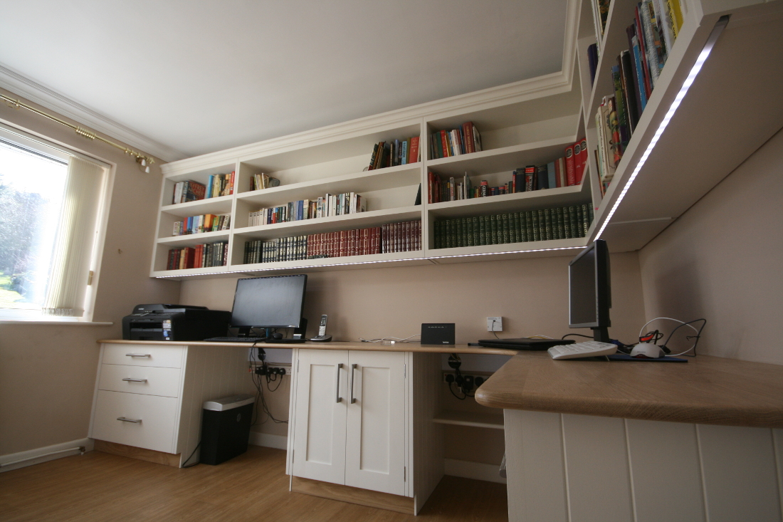 Detail of Undermounted LED Light Strip on Bookshelves, Bespoke Home Office, Westbury, Enlargement 6. Click on image to return to main Bespoke Home Office page.